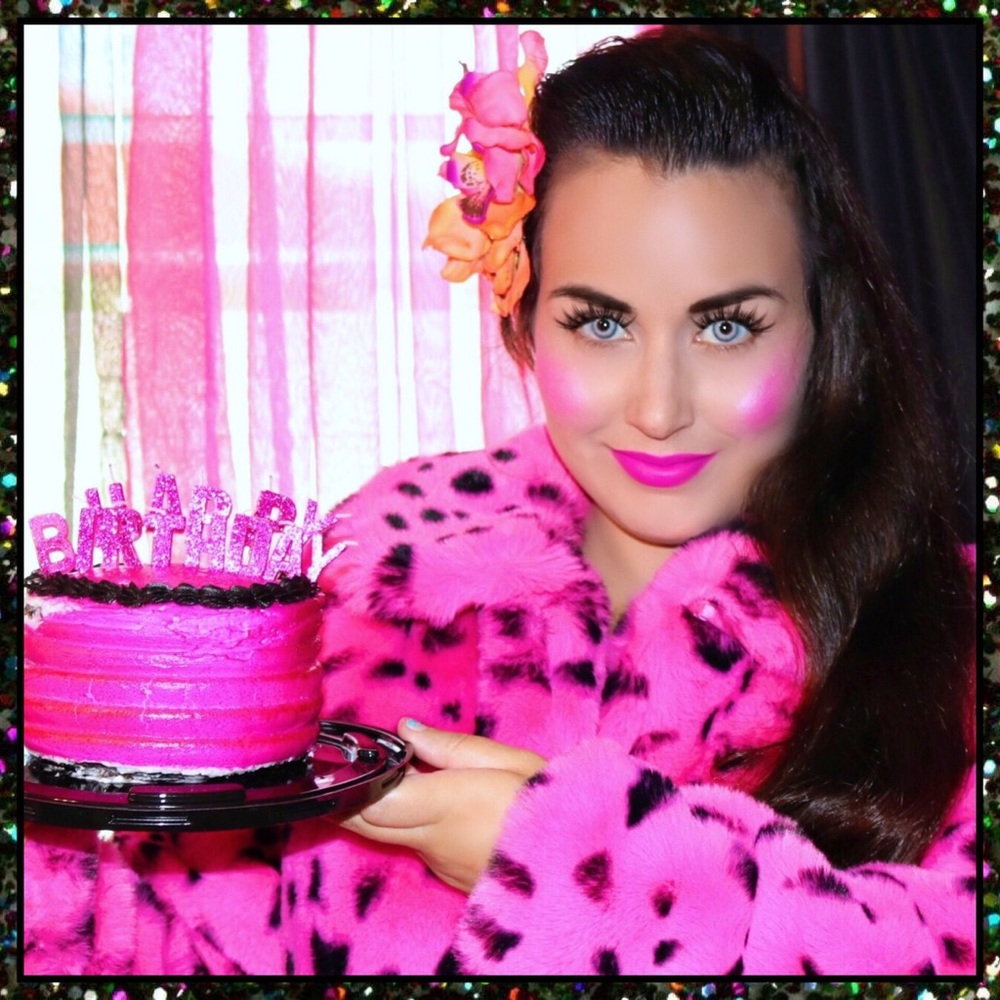 Meet your Posher, Laurie